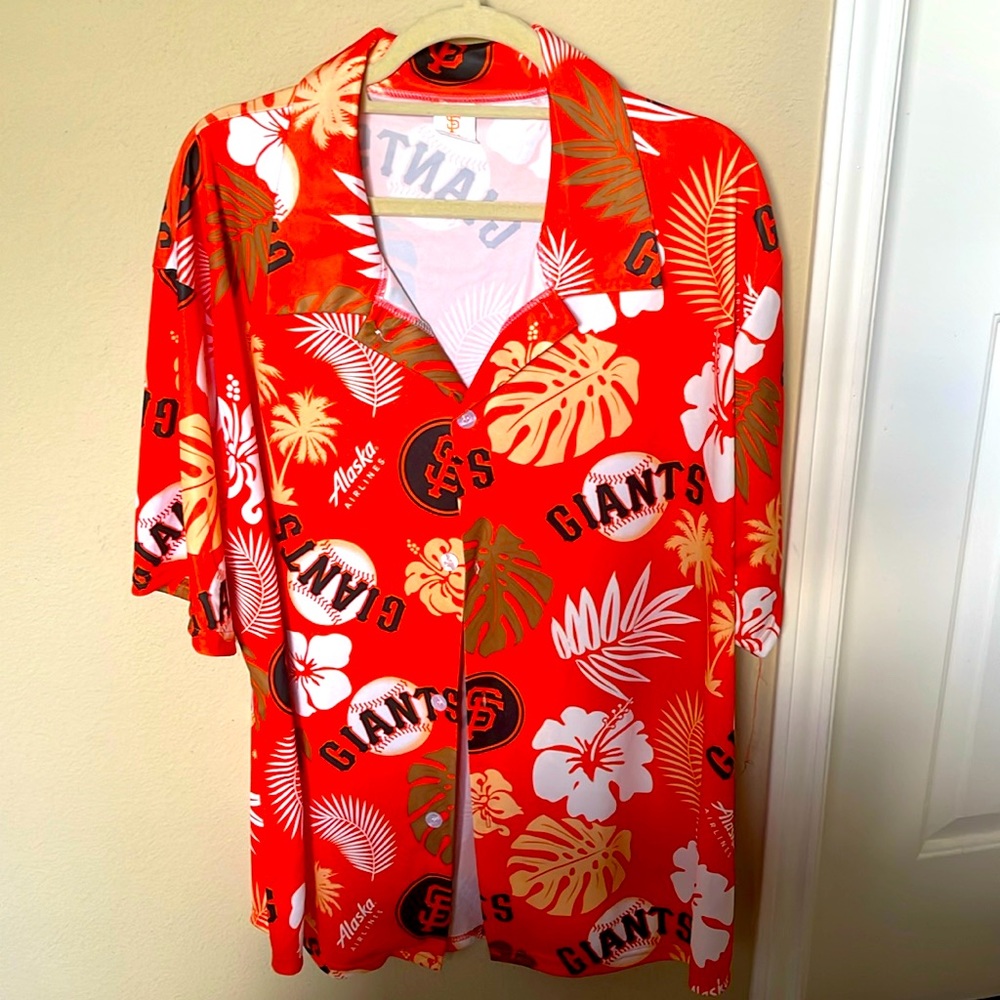 San Francisco Giants Hawaiian Style Button  Down Shirt